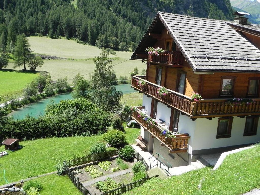 ハイリゲンブルート Haus Marienheim Bed & Breakfast エクステリア 写真